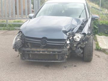 golf 6 incidentata