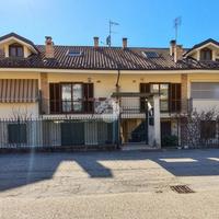 6 LOCALI A CASTIGLIONE TORINESE