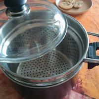 Pentola, scolapasta integrato e coperchio in vetro