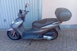 Scooter honda Dylan 150