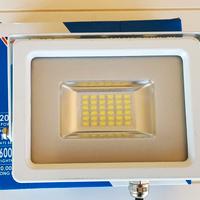 FARETTO 220V CON CAVO