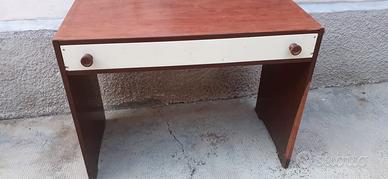 tavolo in vero legno 