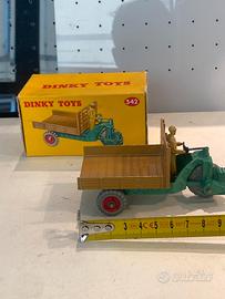 Motocarro dinky toys