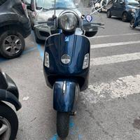 Vespa GTV 250 colore blu