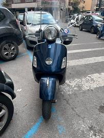 Vespa GTV 250 colore blu