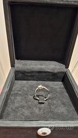 Anello oro bianco con piccolo diamante