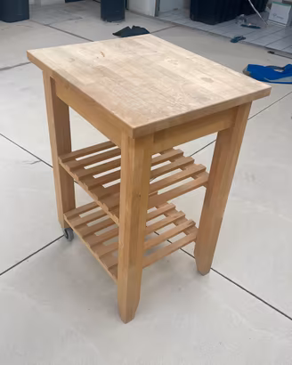 Mobile in legno lamellare con ruote