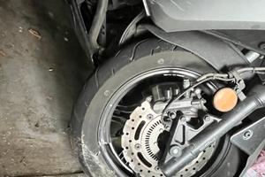 Xtown 300 2024 incidentato