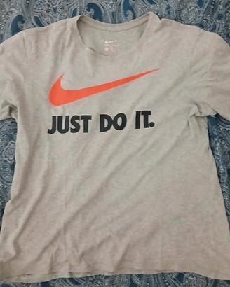 Maglietta Nike Grigia