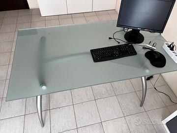 Tavolo Calligaris 180x90 h73.5 vetro temp. opaco