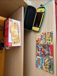 Nintendo Switch Lite + 4 giochi