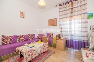 Trilocale con ascensore in zona Fratelli Rosselli