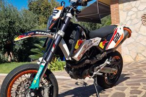 motard ktm 690