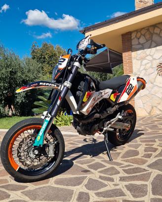 motard ktm 690