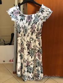 Vestito floreale con maniche a sbuffo