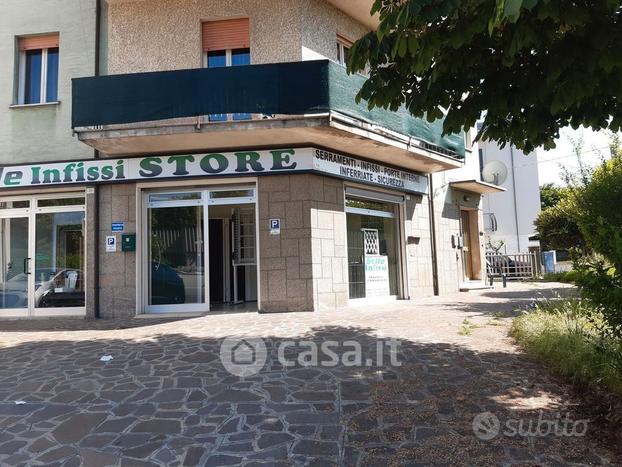 Locale a reddito in via per Sassuolo 49