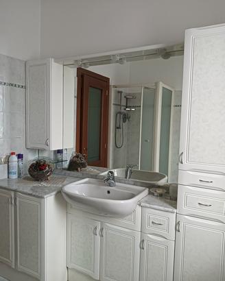 Arredo bagno completo in stile classico