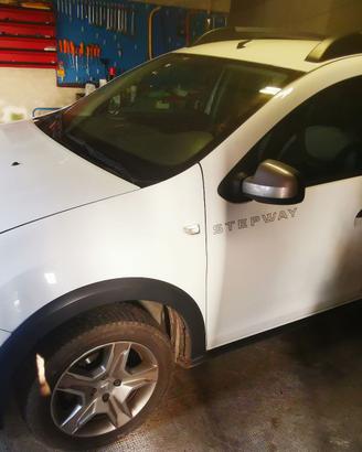 DACIA Sandero Stepway 0.9 - 2ª serie 90CV (2017)