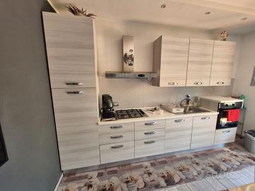 Cucina, camera da letto e mobile bagno