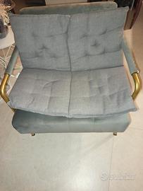 POLTRONA CON CUSCINI