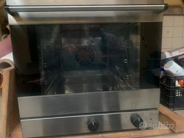 Forno a 4 teglie nuovo usato due volte