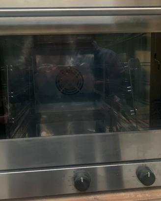 Forno a 4 teglie nuovo usato due volte