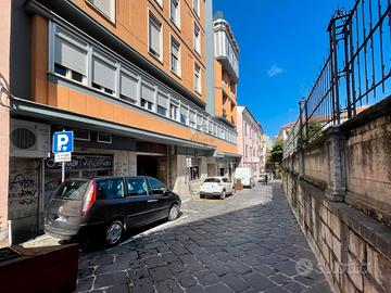 Stanza uso ufficio - Via Palombo