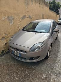 Fiat Bravo 1.6 Mtj 105 cv con motore fuso.