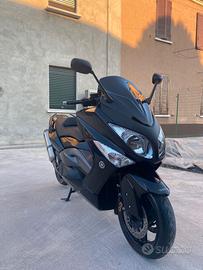 YAMAHA T-Max 500