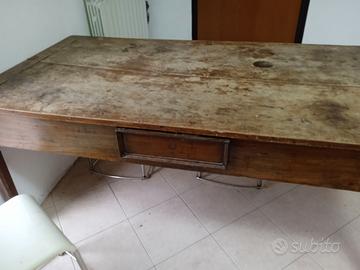 Tavolo antico molto bello 200x100