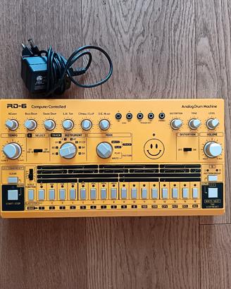 BEHRINGER RD 6 AM DRUM MACHINE