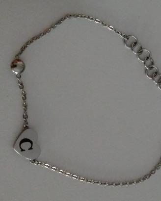 Bracciale con lettera C sul cuore e punto luce