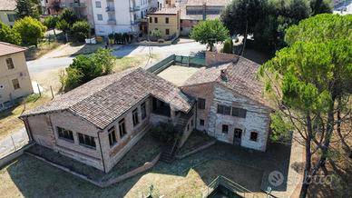 CASA INDIPENDENTE A FABRIANO