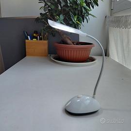Lampada LED Snodata Portatile