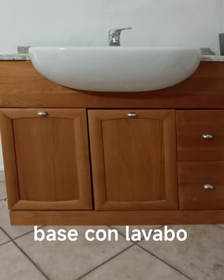 Mobile bagno in noce chiaro