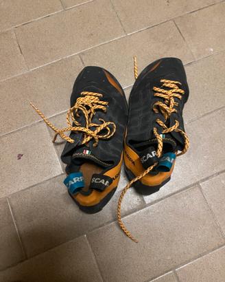Scarpa istinct 42.5 lacci