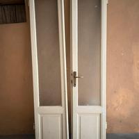 Porta a battente in stile vecchia milano