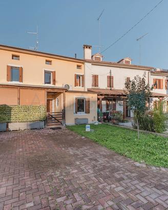 CORDIGNANO casa a schiera su 3 piani C420