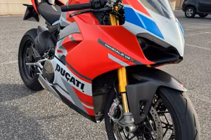 Ducati Panigale V4s corse 2019 6400 km