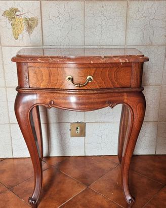 coppia di comodini per  camera da letto