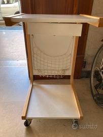 Tavolino porta pc con ruote