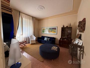 Appartamento con cantina e giardino no condiminio