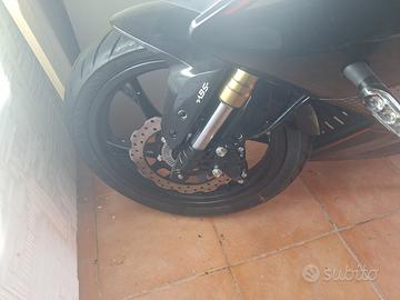 moto 125 qj r
