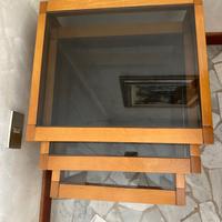 Meravigliosa composizione di tre tavolini in legno