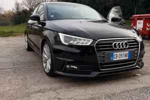 Audi A1 - 1.0 benzina - 2015