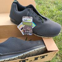 Scarpe antinfortunistiche nuove