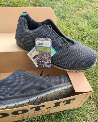 Scarpe antinfortunistiche nuove