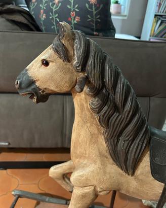 Cavallo a dondolo