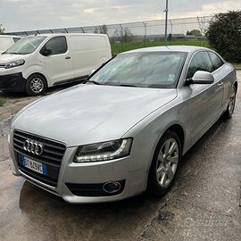 Audi A5 PROBLEMI AL MOTORE (veicolo marciante)