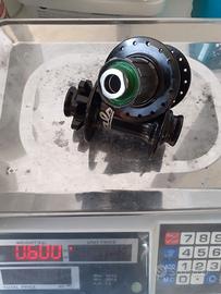 Coppia Mozzi Salsa BOOST Shimano smontati da ruote